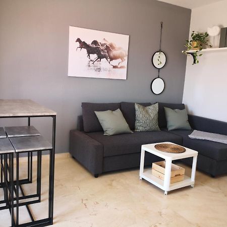 Marina De Casares Suites San Luis de Sabinillas Esterno foto